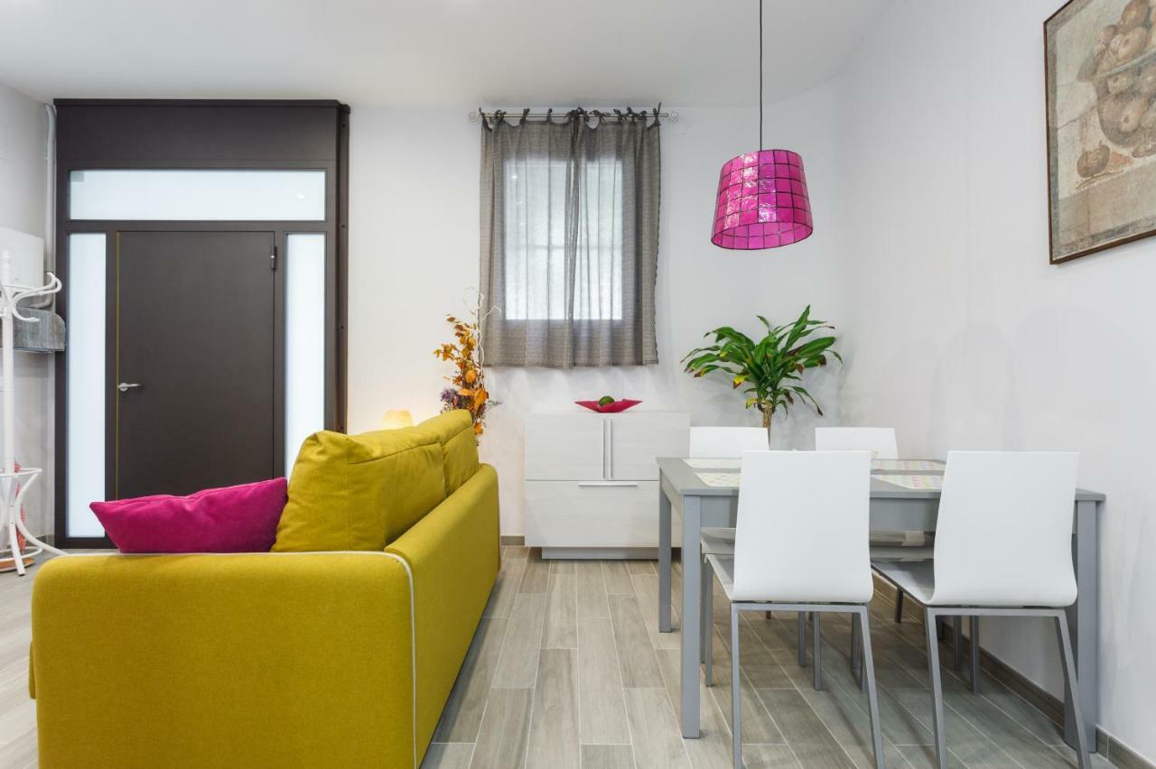 Beautiful Apartment 20 Minutes From City Center L'Hospitalet de Llobregat Bagian luar foto