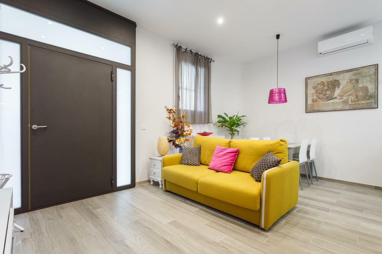 Beautiful Apartment 20 Minutes From City Center L'Hospitalet de Llobregat Bagian luar foto