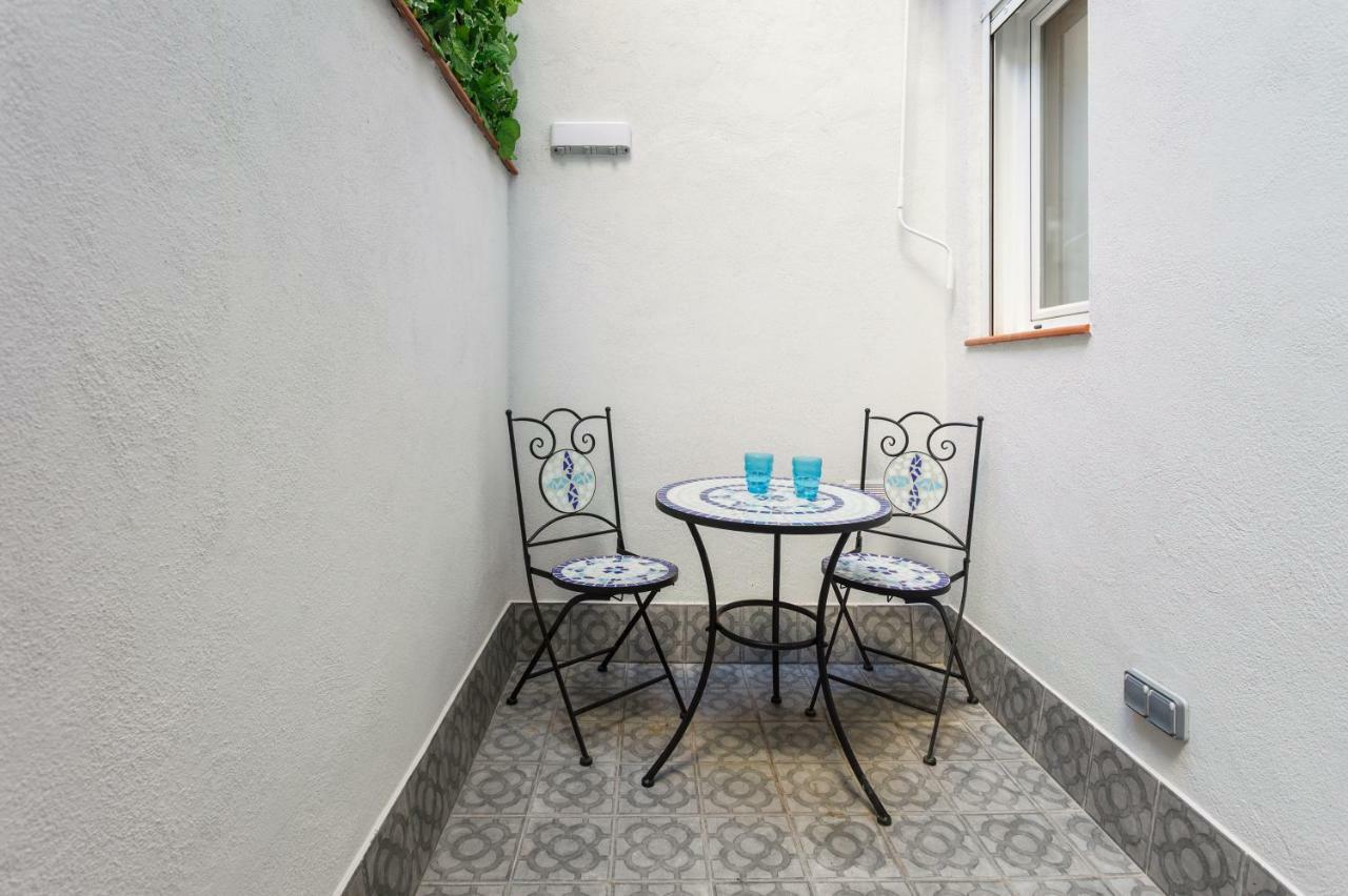 Beautiful Apartment 20 Minutes From City Center L'Hospitalet de Llobregat Bagian luar foto